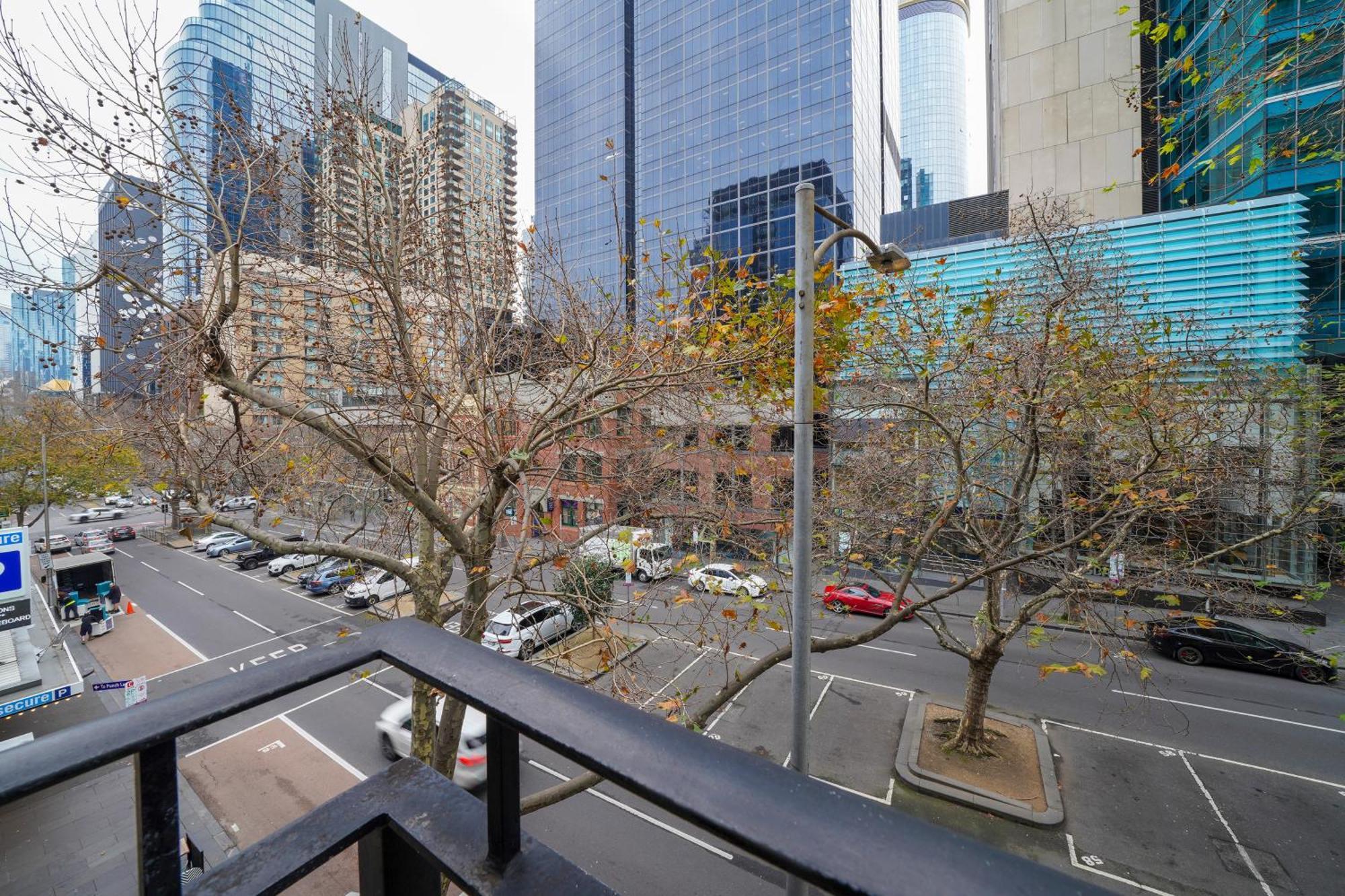 Comfort Hotel Melbourne Central Exterior photo